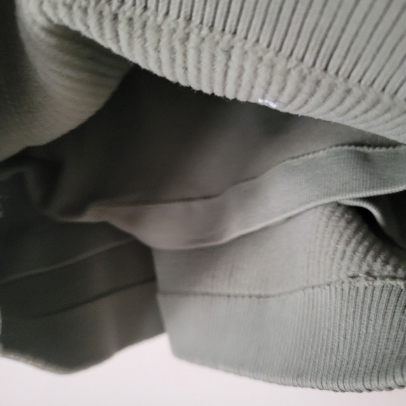 Aerie Superchill Green Ribbed Crop Top - Picture 5 of 9